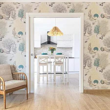 아파트 Magnifico Attico Con Terrazza 산레모