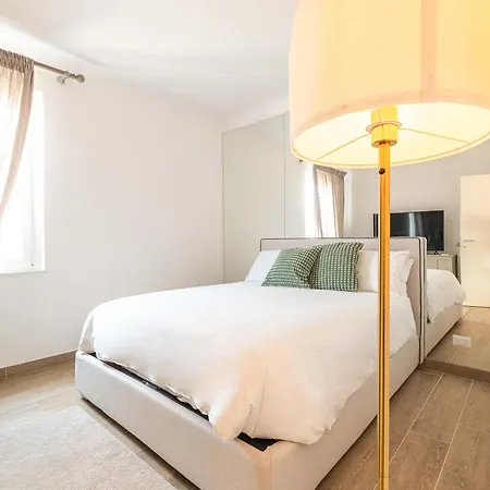 아파트 Magnifico Attico Con Terrazza